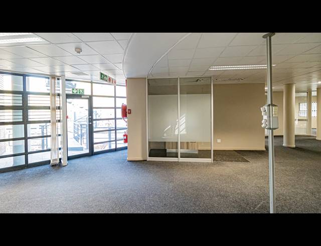 357M² OFFICE TO LET IN PARKTOWN